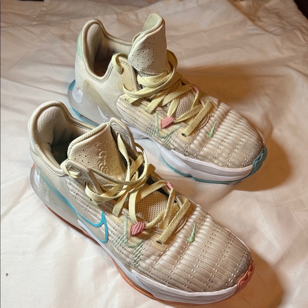 Nike LeBron Witness Men’s Athletic Sneakers Size 9M US